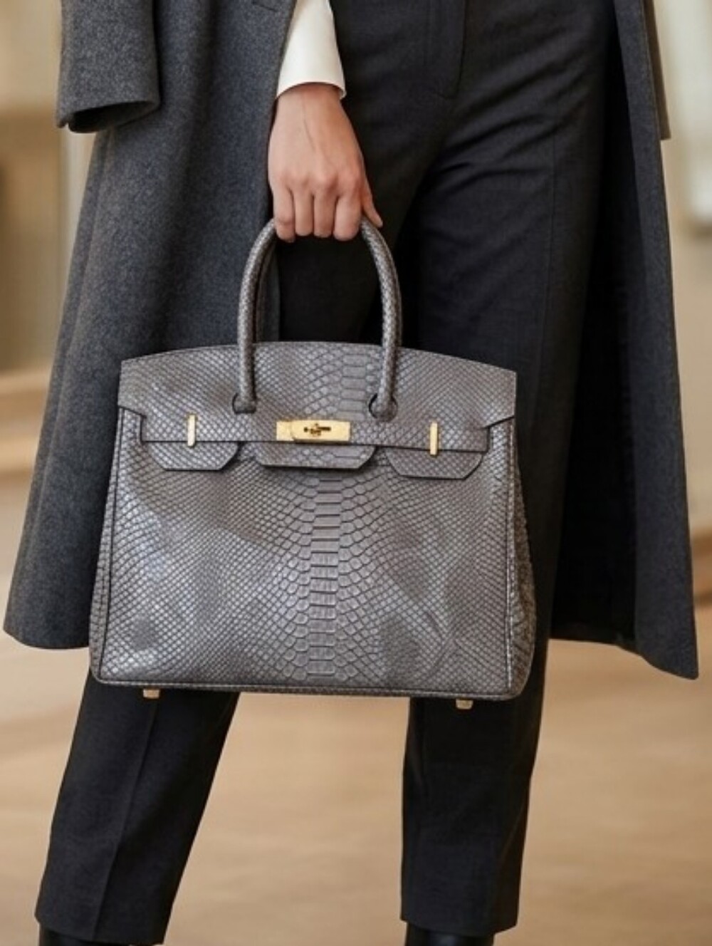 BRAND NEW & NEVER WORN Gray Python-Embossed Top-Handle Satchel + Extra Strap Inc - Picture 10 of 10
